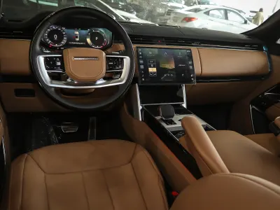 2025 Land Rover Range Rover HSE