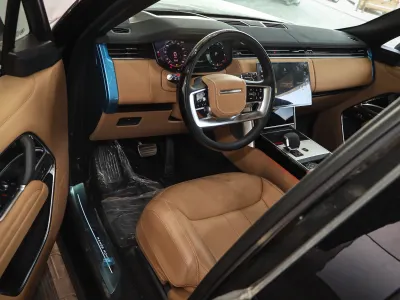 2025 Land Rover Range Rover HSE