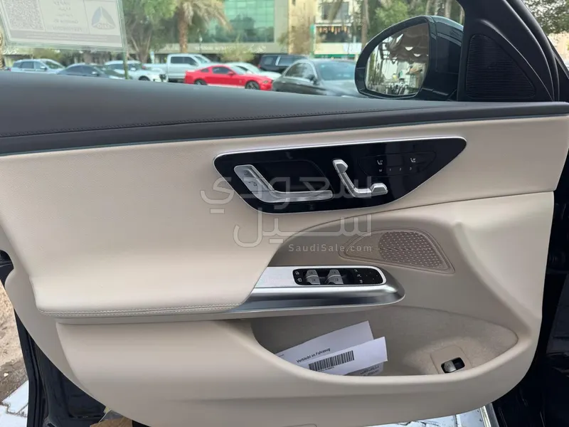 2025 مرسيدس - بنز إي 200 أي إم جي