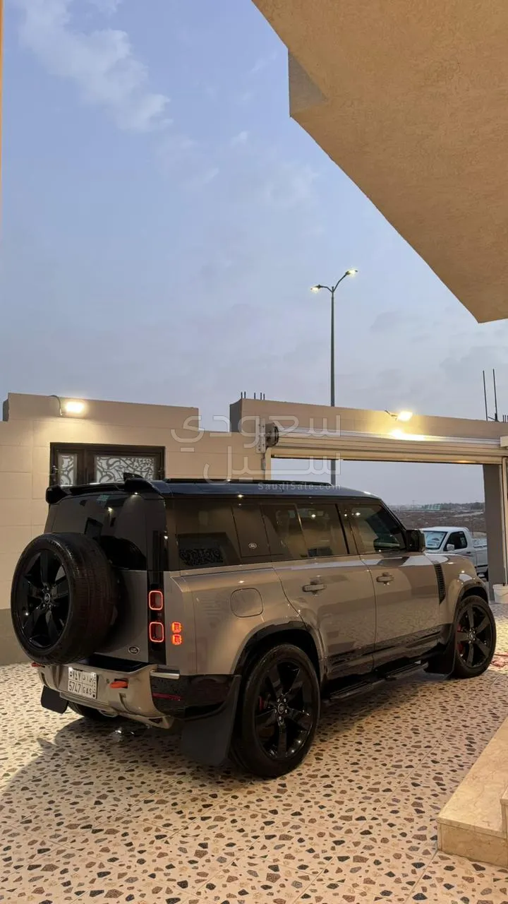 2022 Land Rover Defender X dynamic