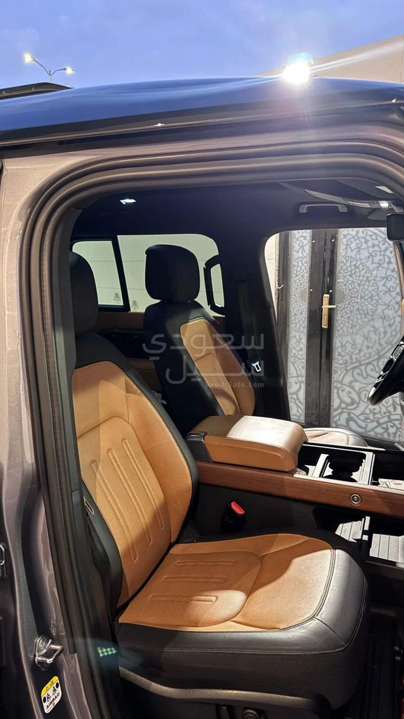 2022 Land Rover Defender X dynamic