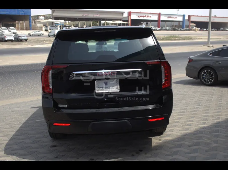 2023 GMC Yukon SLE