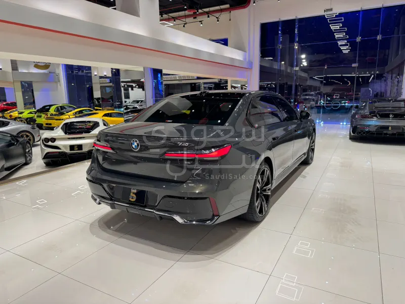 2023 بي ام دبليو الفئة السابعة 740أي