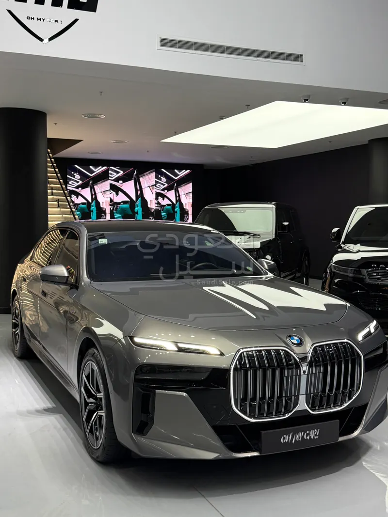 2024 بي ام دبليو الفئة السابعة 735أي