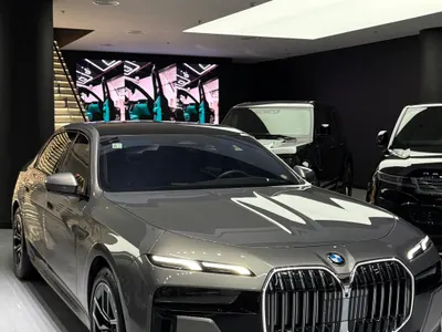 2024 بي ام دبليو الفئة السابعة 735أي