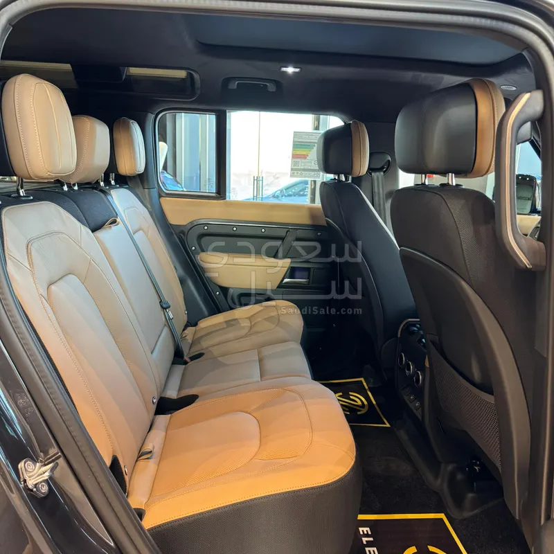 2025 Land Rover Defender HSE