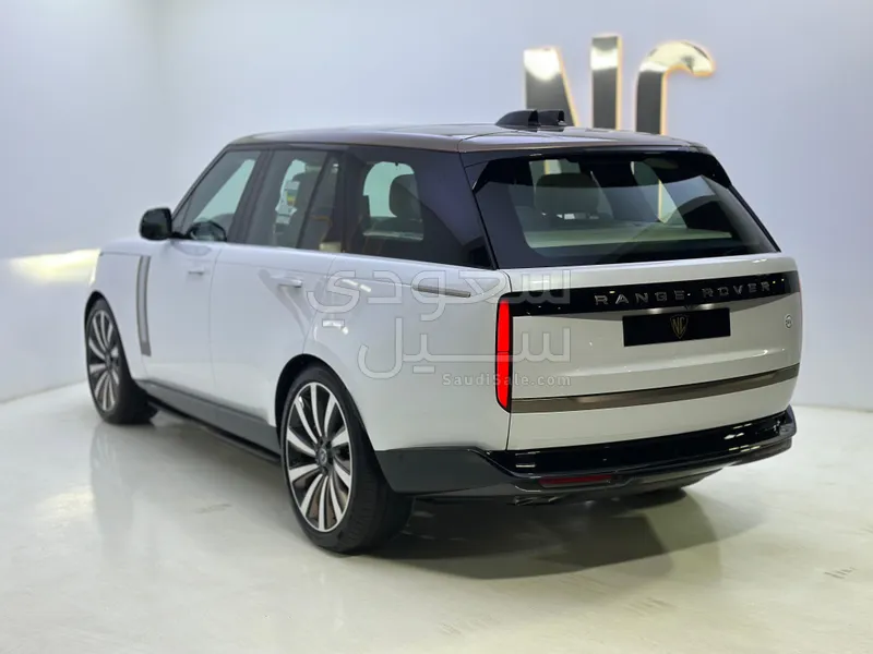 2025 Land Rover Range Rover SV Autobiography