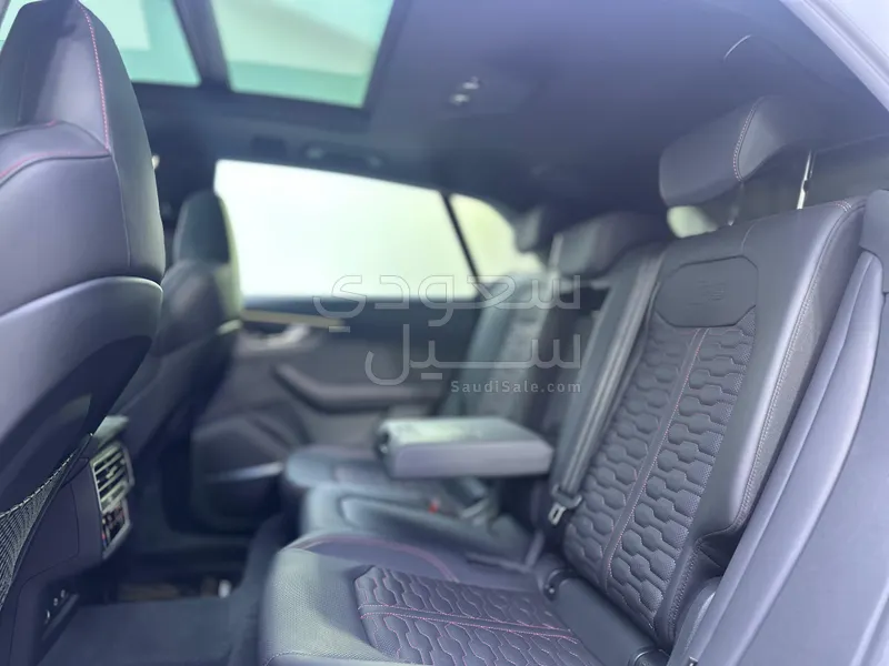 2023 Audi RS Q8