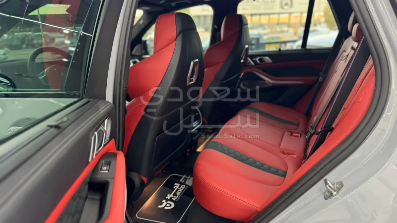 2024 BMW X Series 5M competition