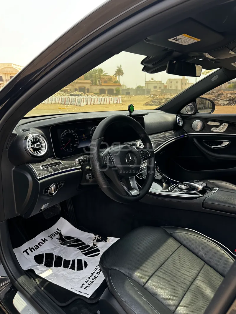 2017 Mercedes-Benz E 300