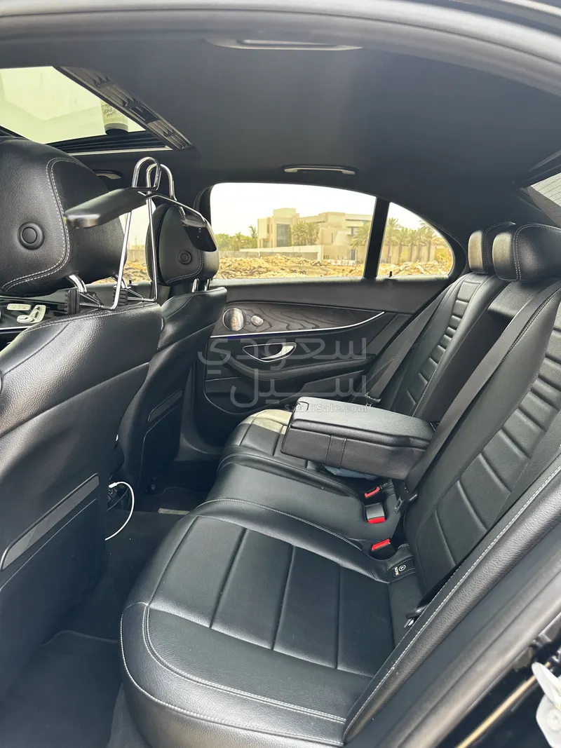 2017 Mercedes-Benz E 300