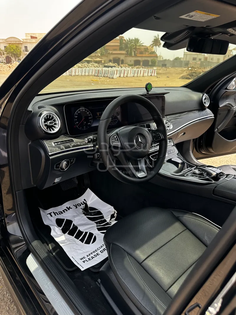 2017 Mercedes-Benz E 300