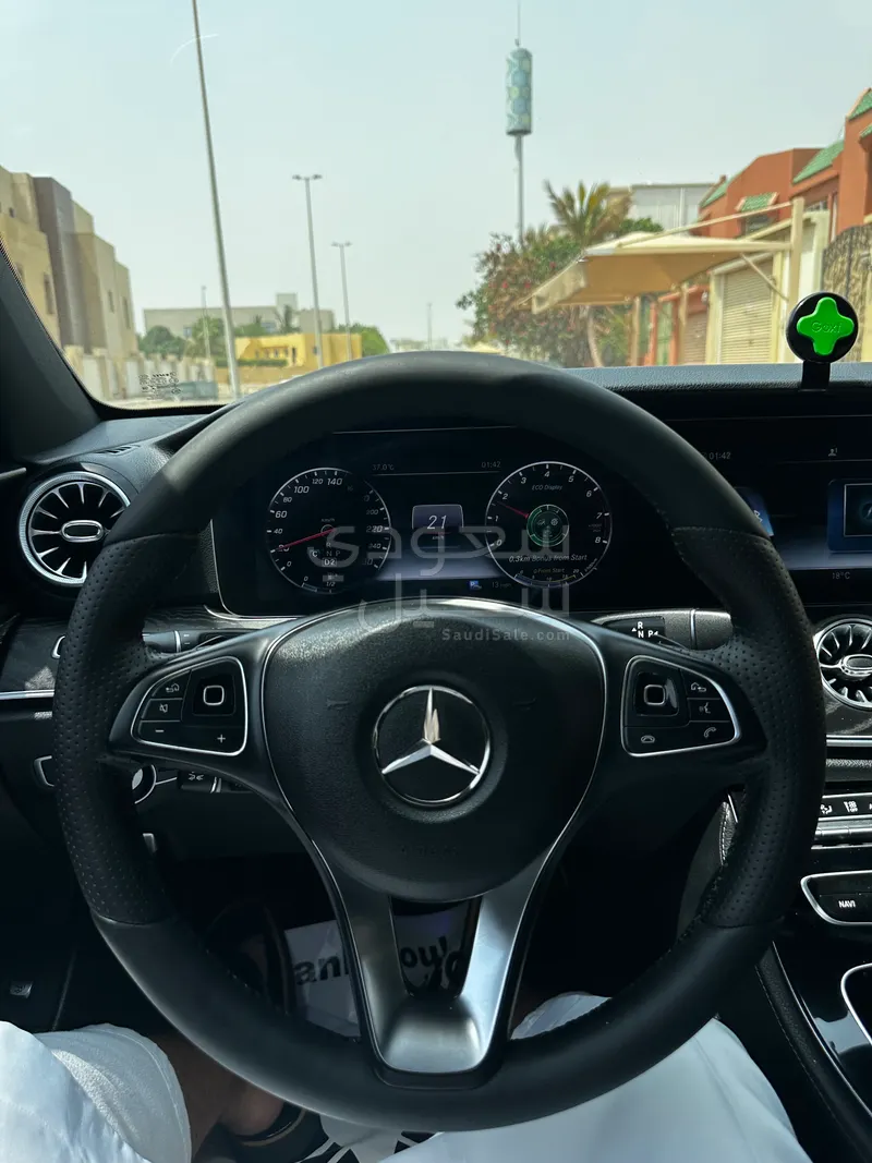 2017 Mercedes-Benz E 300
