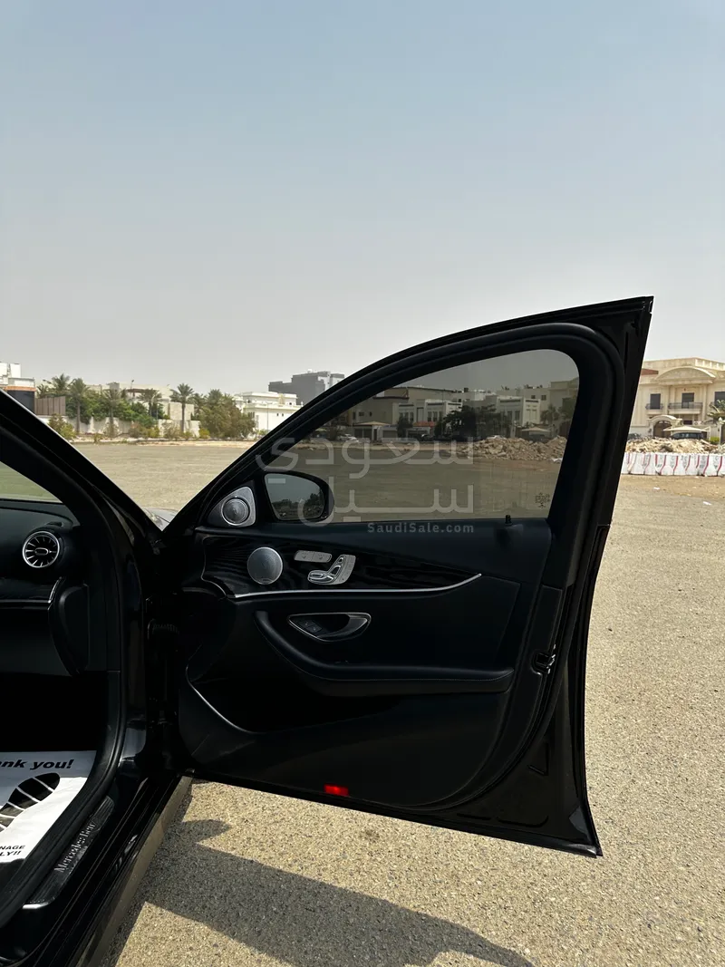 2017 Mercedes-Benz E 300