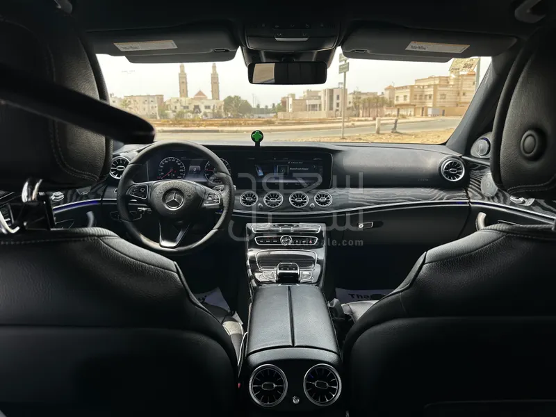2017 Mercedes-Benz E 300
