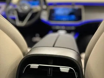 2024 مرسيدس - بنز إي 200