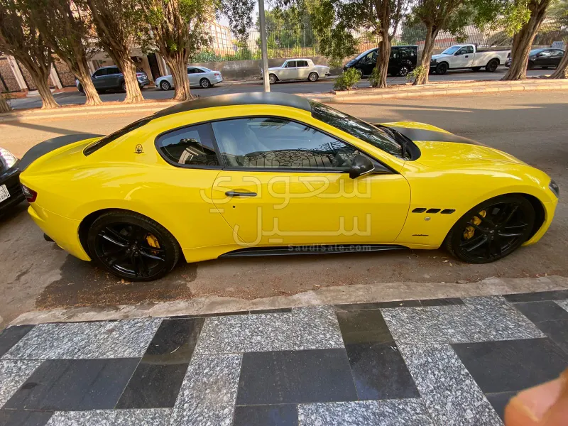 2015 مازيراتي جرانتوريزمو اس