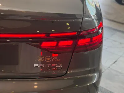 2022 اودي اي 8 ال 55تي اف اس أي