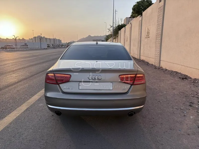 2012 Audi A8L Saudi Edition