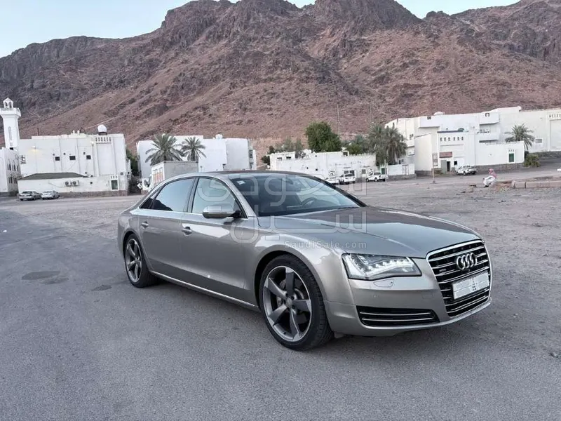 2012 Audi A8L Saudi Edition