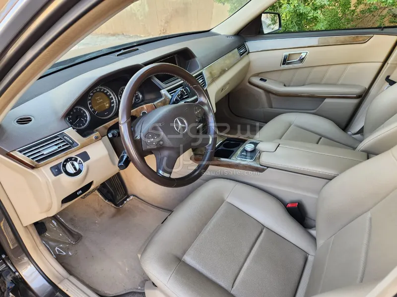 2011 Mercedes-Benz E 300