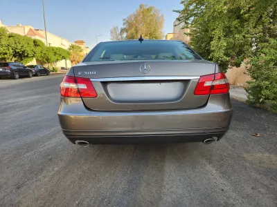 2011 Mercedes-Benz E 300
