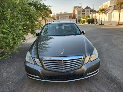 2011 Mercedes-Benz E 300