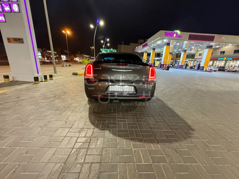 2015 Chrysler 300 Limited