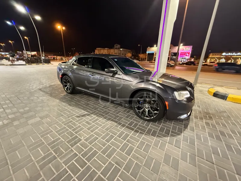 2015 Chrysler 300 Limited