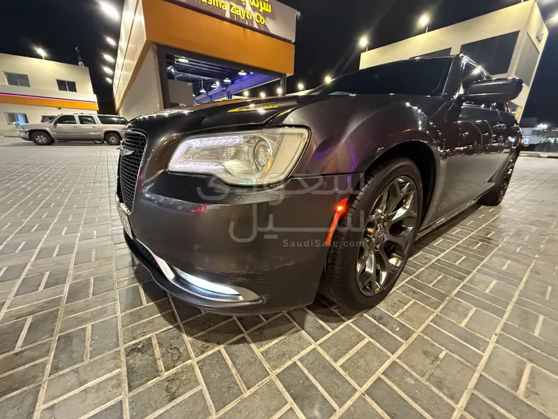 2015 Chrysler 300 Limited