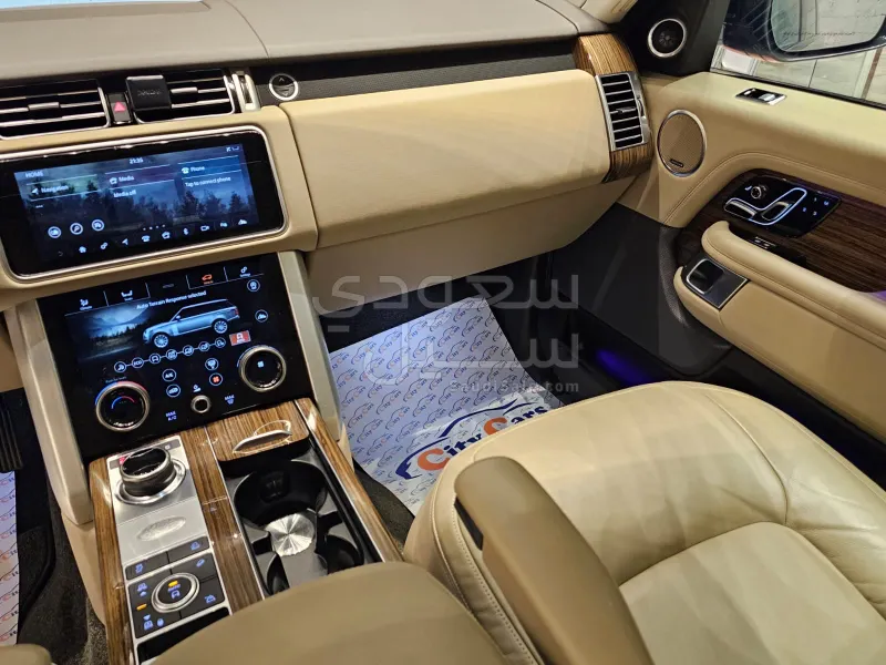 2021 Land Rover Range Rover Vogue