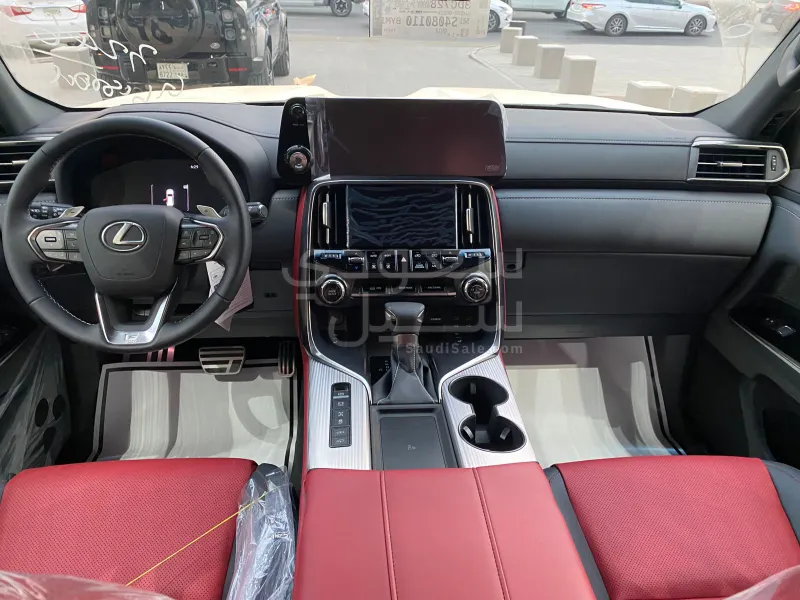 2025 Lexus LX 600 F