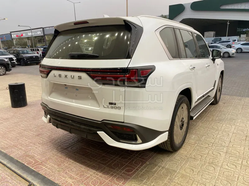 2025 Lexus LX 600 F