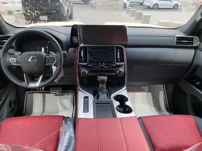 2025 Lexus LX 600 F