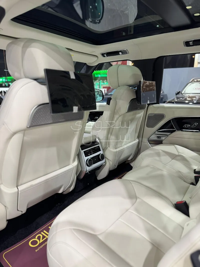 2025 Land Rover Range Rover Autobiography