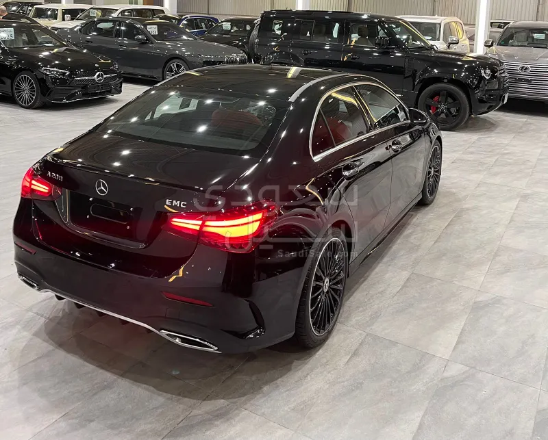 2025 Mercedes-Benz A 200