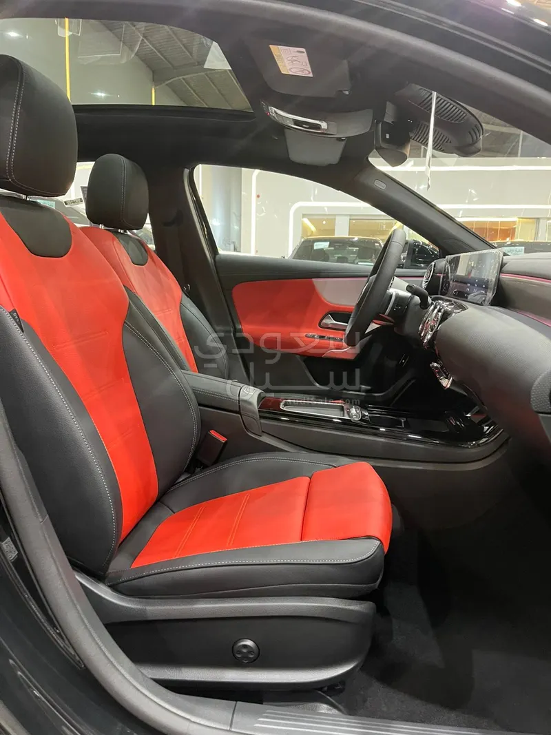 2025 Mercedes-Benz A 200