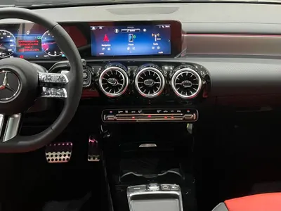 2025 Mercedes-Benz A 200