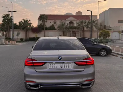 2018 بي ام دبليو الفئة السابعة 730 إل أي
