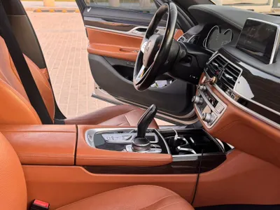 2018 بي ام دبليو الفئة السابعة 730 إل أي