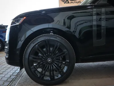 2025 Land Rover Range Rover Vogue SE