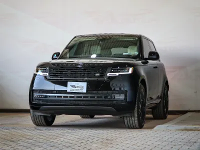 2025 Land Rover Range Rover Vogue SE