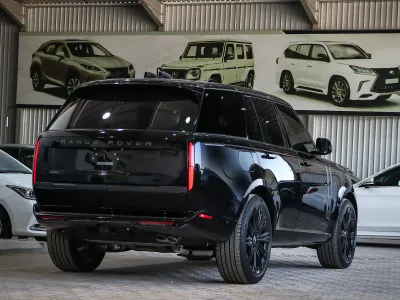 2025 Land Rover Range Rover Vogue SE