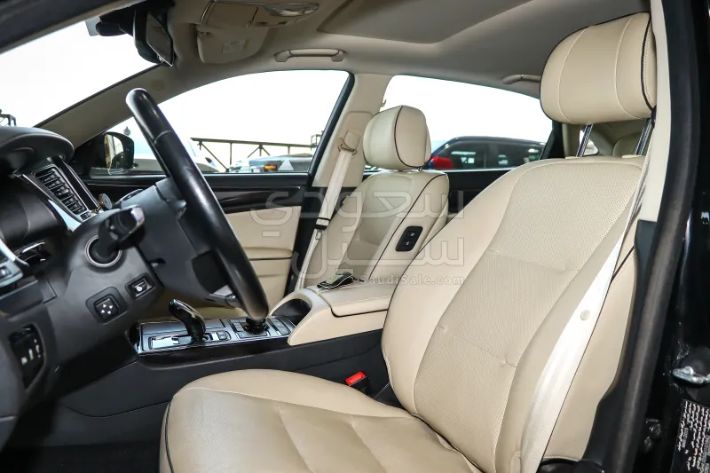 2016 Hyundai Centennial