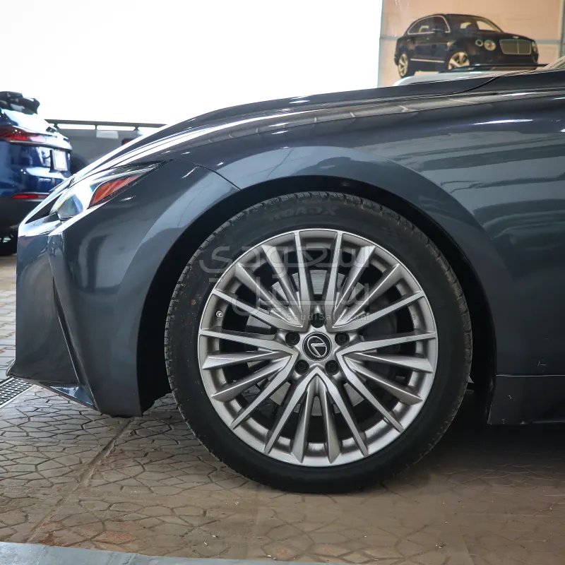 2023 Lexus IS 300