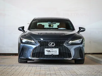 2023 Lexus IS 300