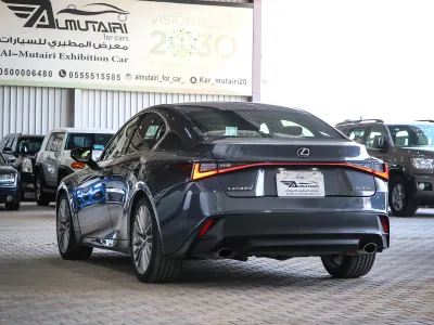 2023 Lexus IS 300