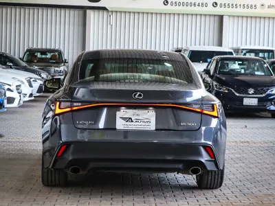 2023 Lexus IS 300
