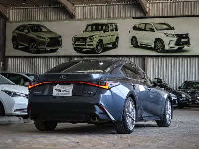 2023 Lexus IS 300