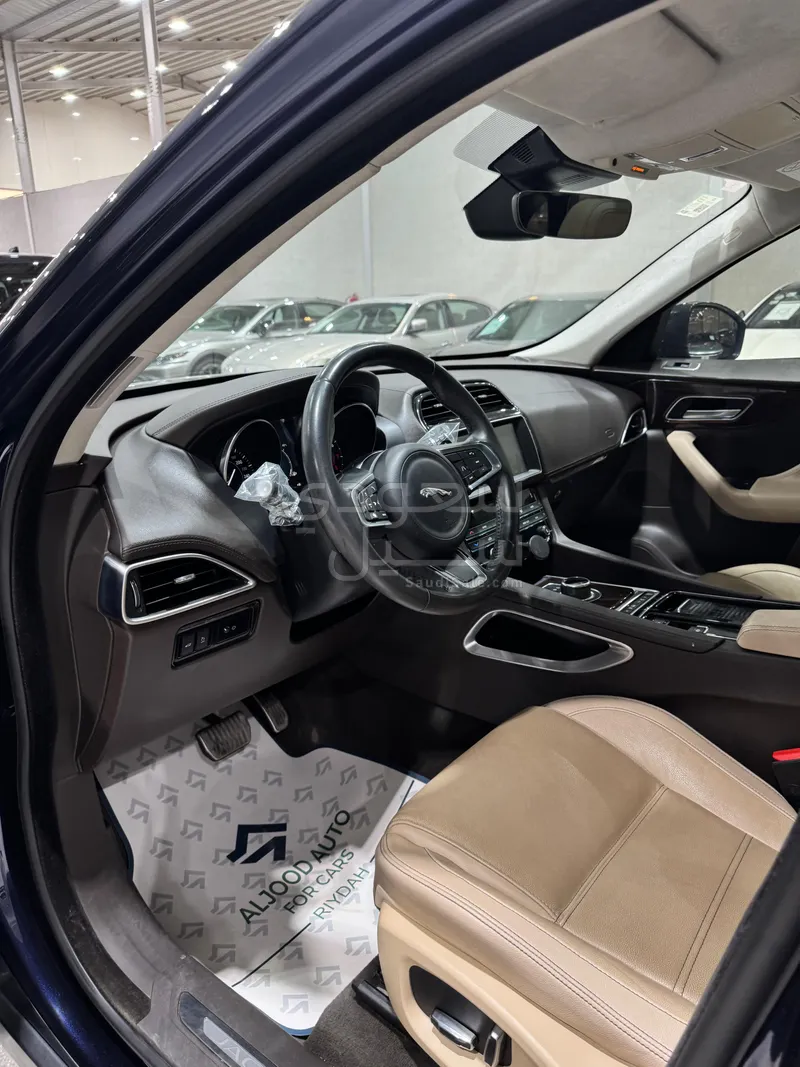 2019 Jaguar F-Pace
